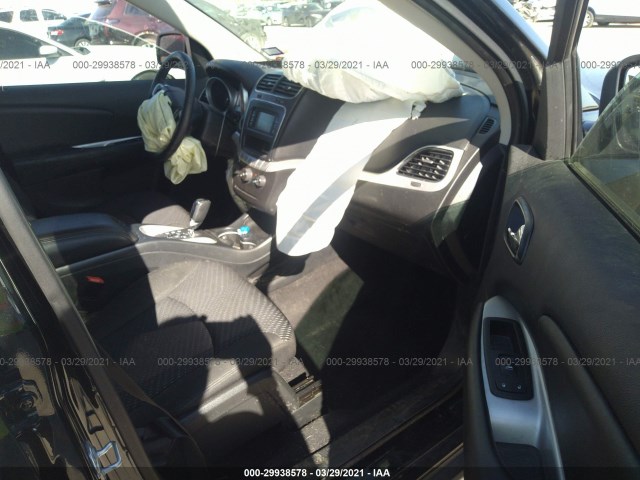 Photo 4 VIN: 3C4PDCAB0JT525603 - DODGE JOURNEY 