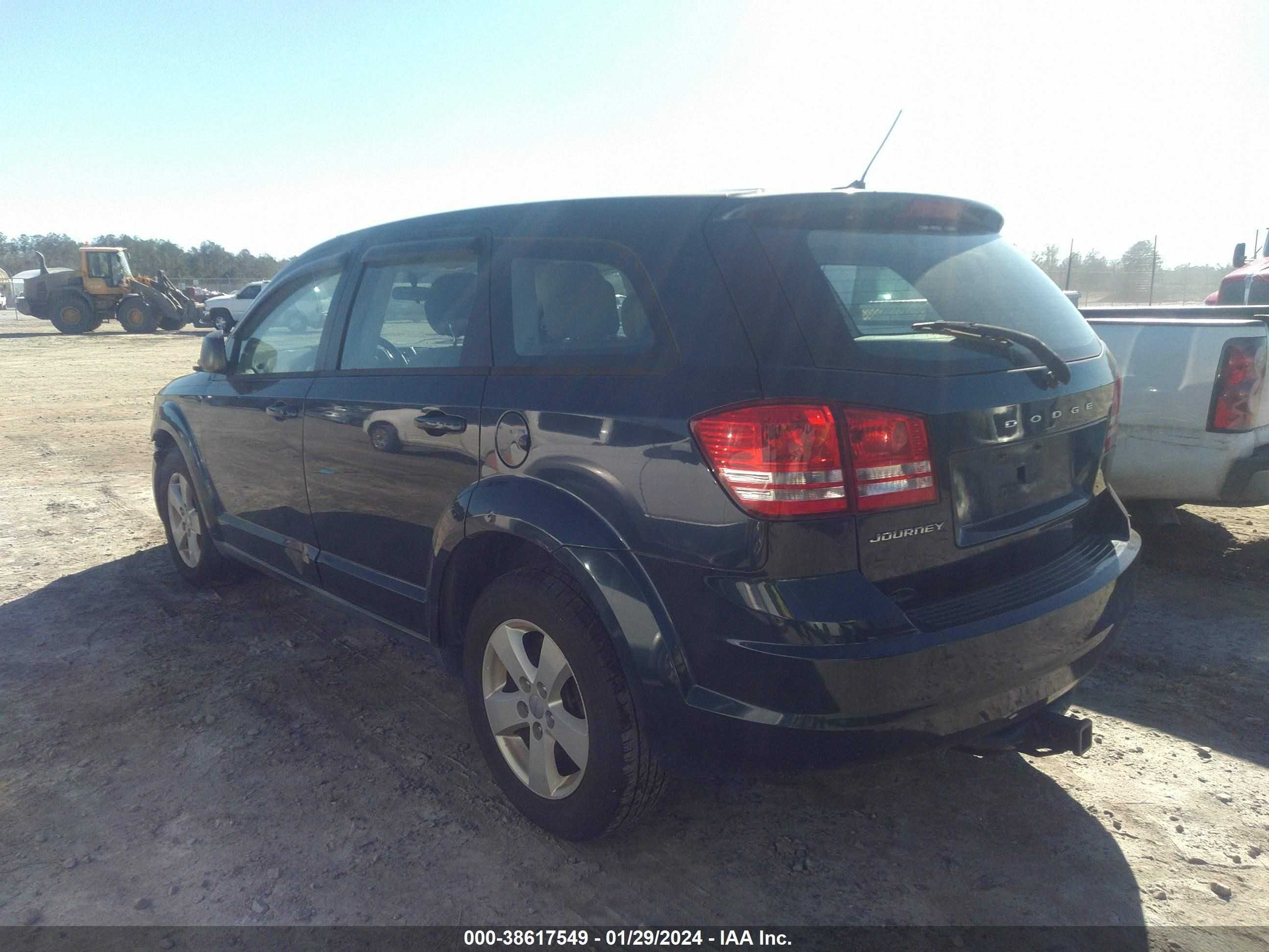 Photo 2 VIN: 3C4PDCAB1DT529714 - DODGE JOURNEY 