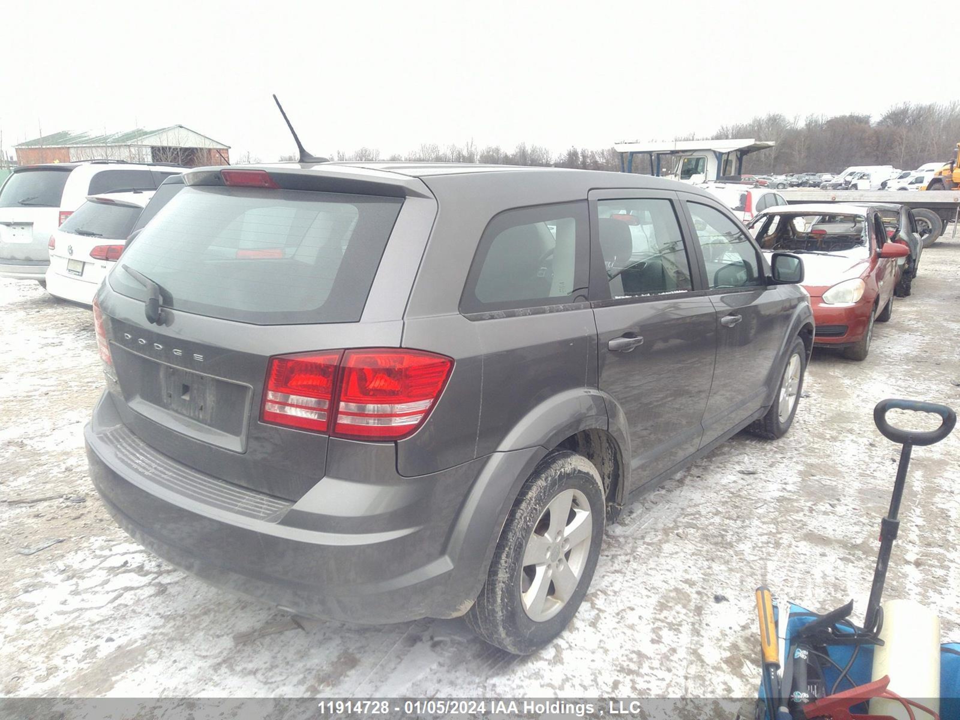 Photo 3 VIN: 3C4PDCAB1DT708271 - DODGE JOURNEY 