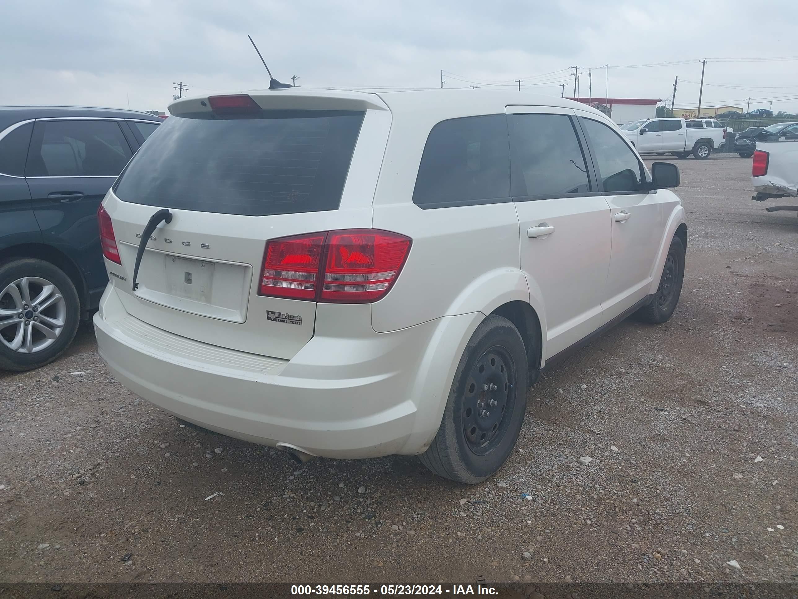 Photo 3 VIN: 3C4PDCAB1ET165862 - DODGE JOURNEY 