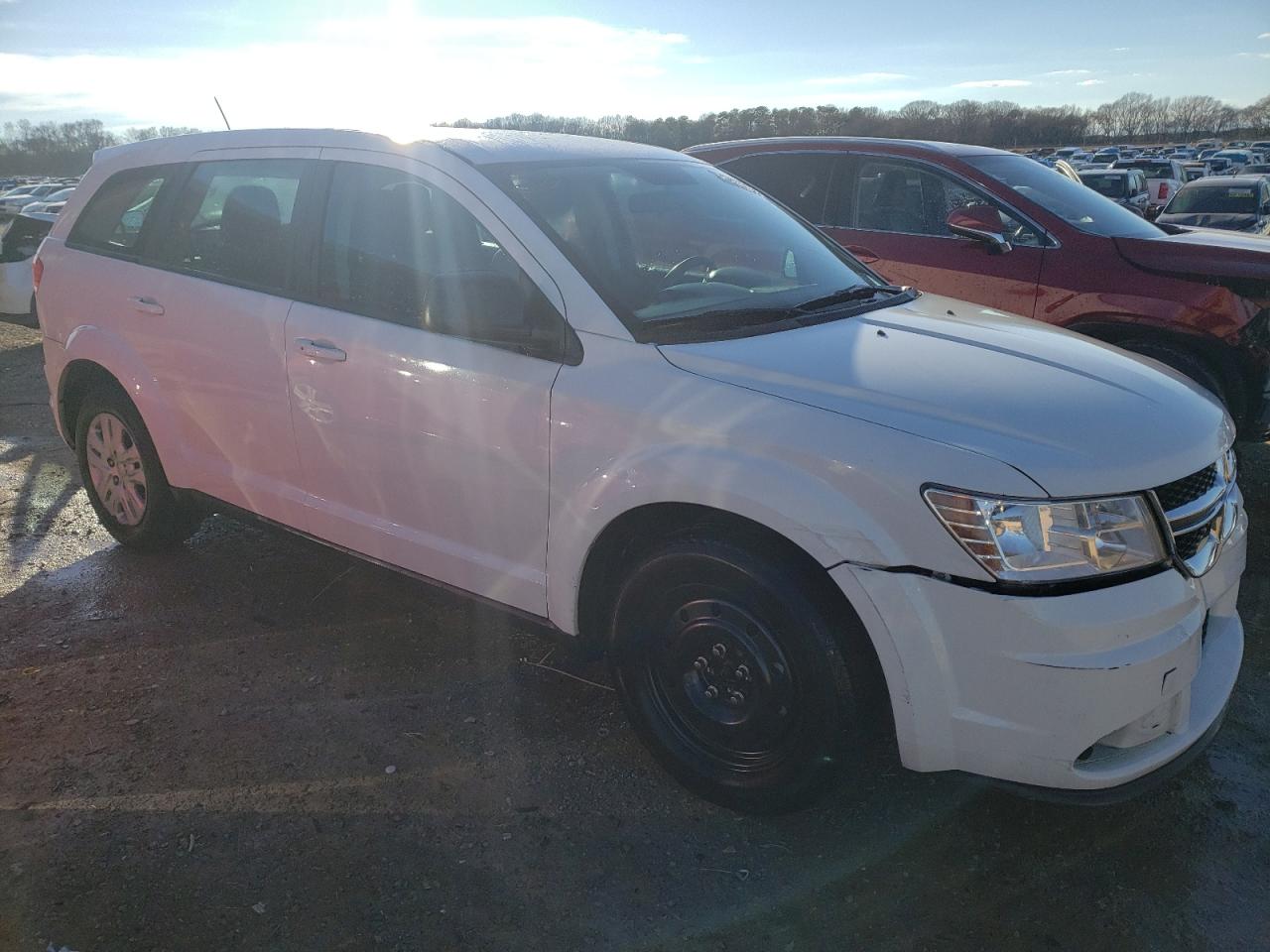 Photo 3 VIN: 3C4PDCAB1ET310852 - DODGE JOURNEY 