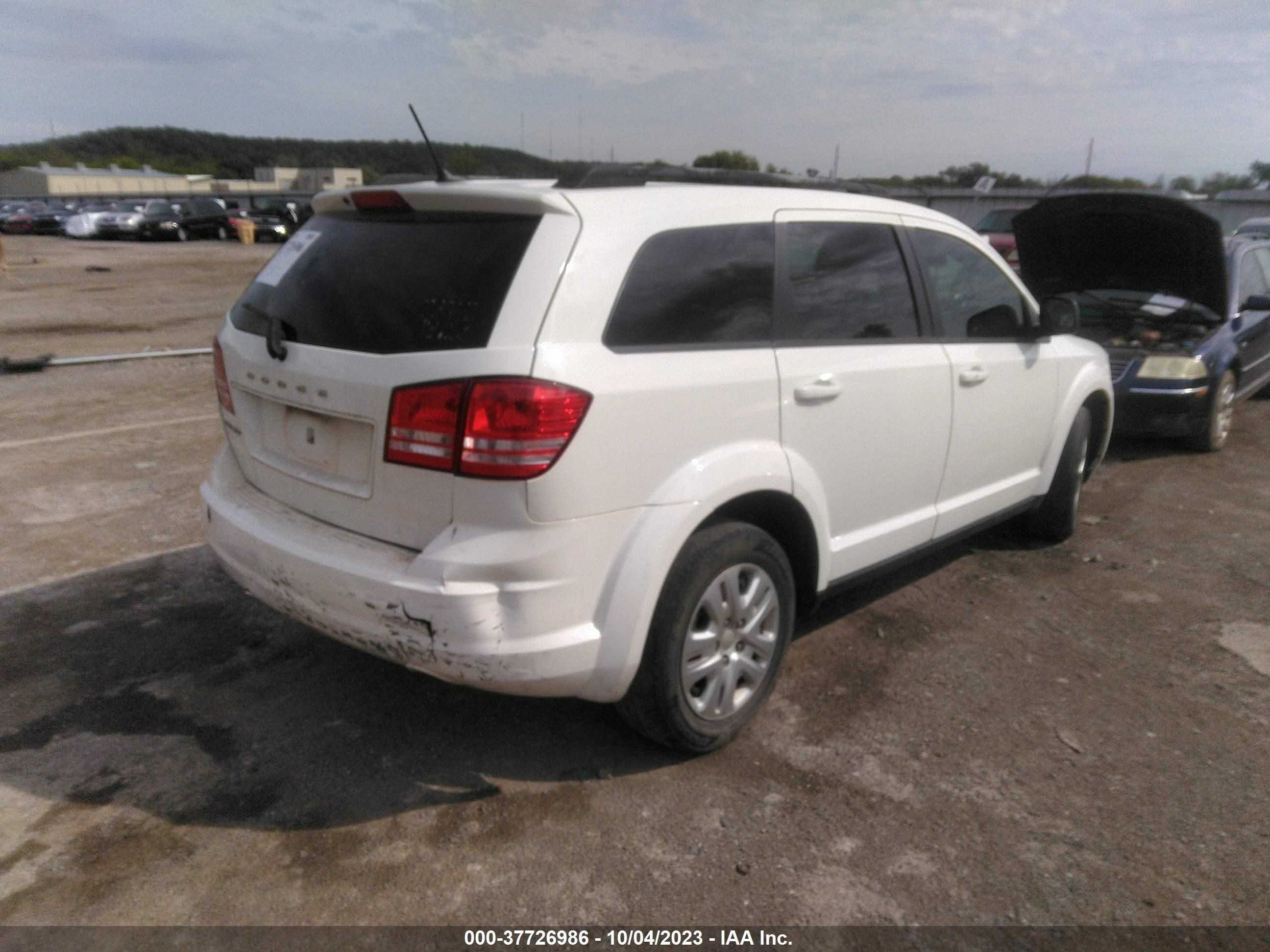 Photo 3 VIN: 3C4PDCAB1HT696905 - DODGE JOURNEY 