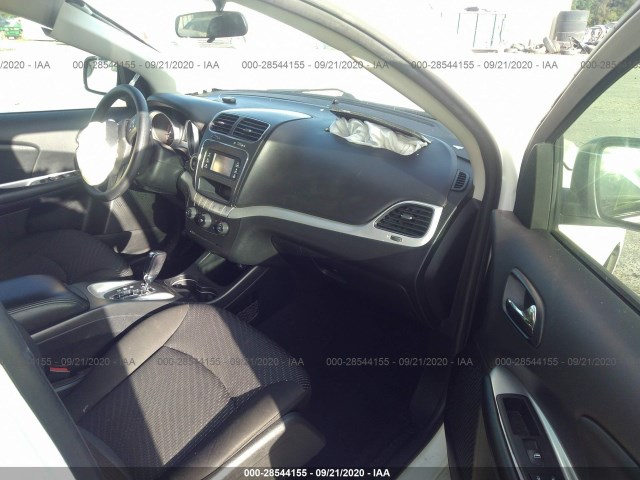 Photo 4 VIN: 3C4PDCAB1JT183708 - DODGE JOURNEY 