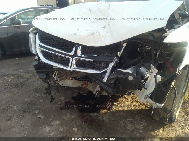 Photo 5 VIN: 3C4PDCAB1JT273599 - DODGE JOURNEY 