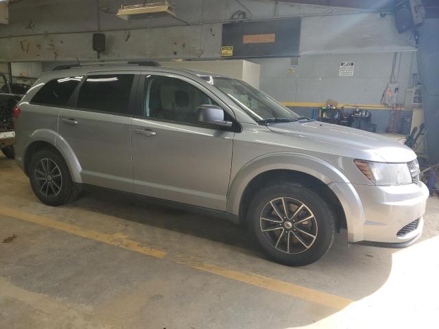 Photo 3 VIN: 3C4PDCAB1JT274672 - DODGE JOURNEY SE 