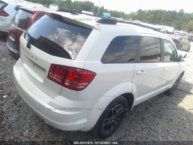 Photo 3 VIN: 3C4PDCAB1JT295795 - DODGE JOURNEY 