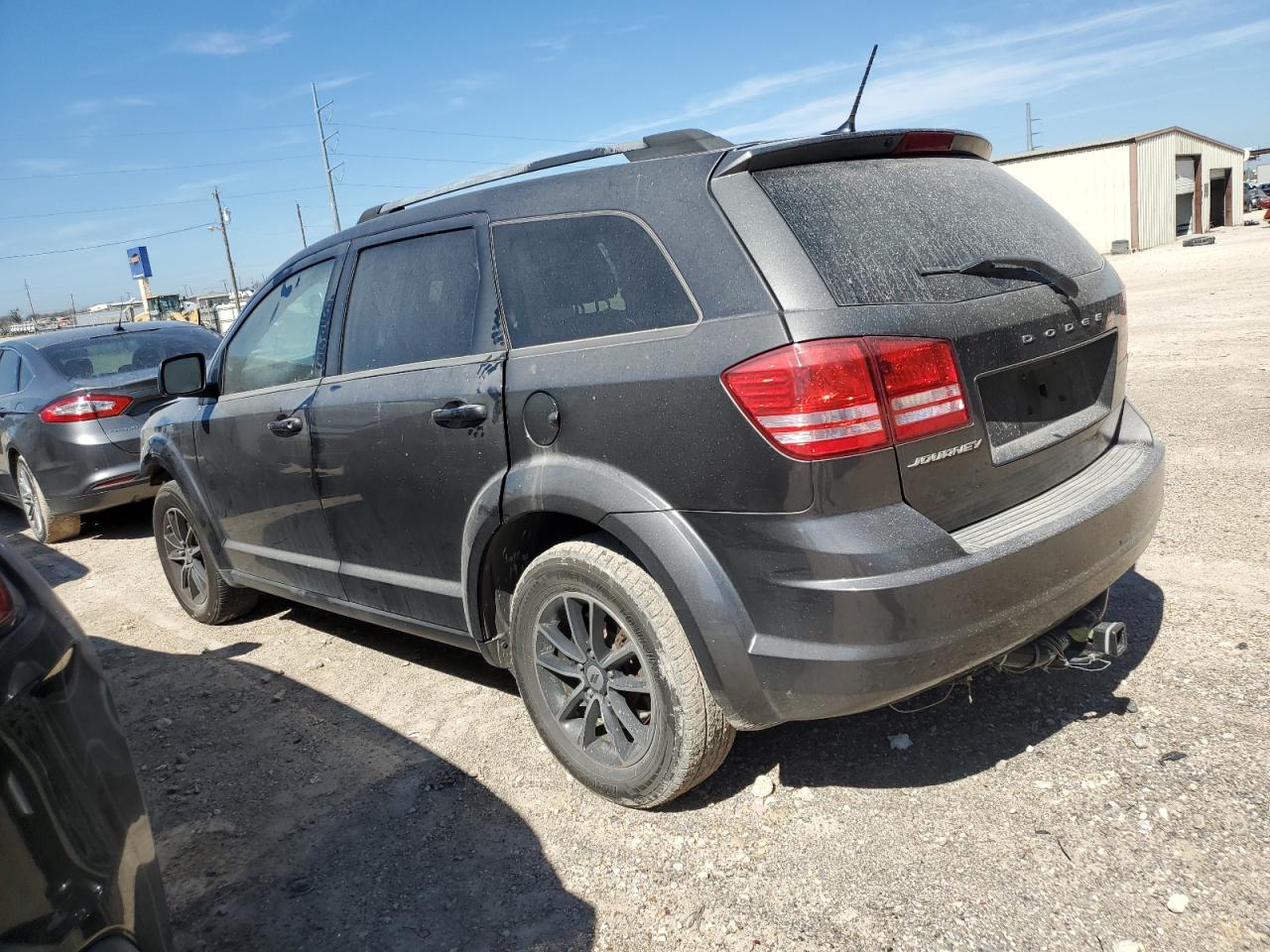 Photo 1 VIN: 3C4PDCAB1JT301997 - DODGE JOURNEY 