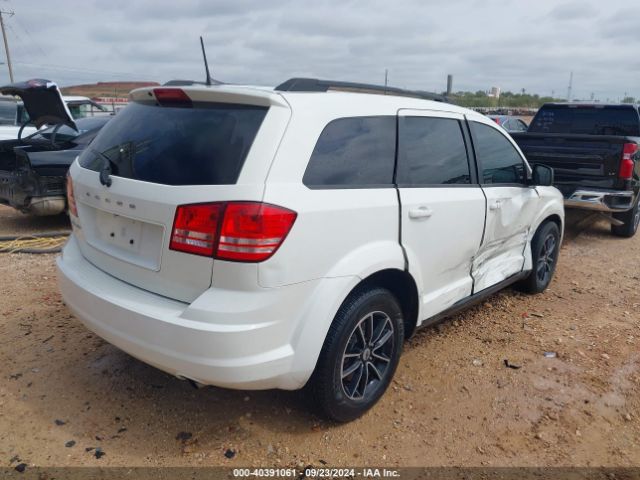 Photo 3 VIN: 3C4PDCAB1JT517946 - DODGE JOURNEY 