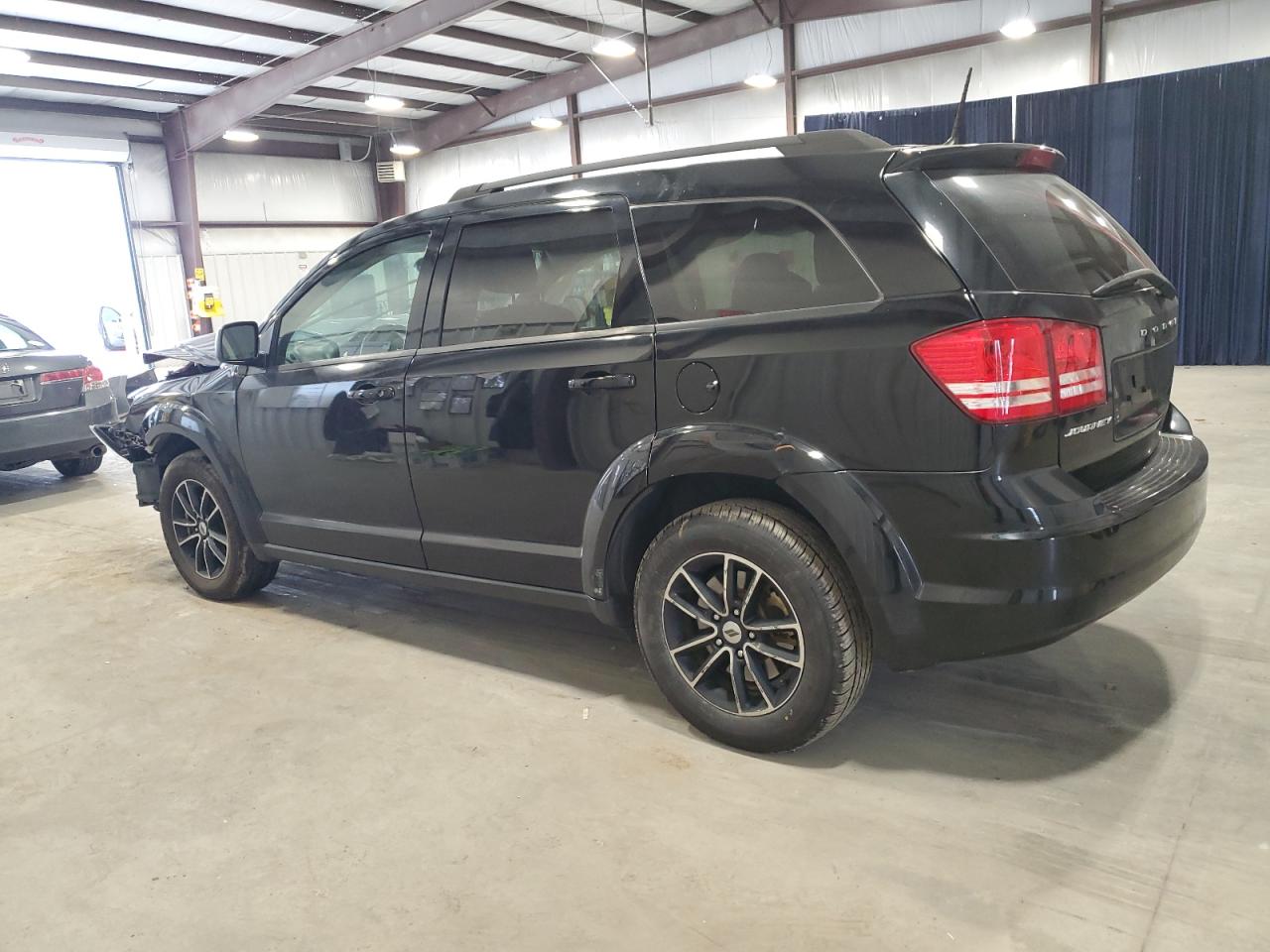 Photo 1 VIN: 3C4PDCAB1JT527604 - DODGE JOURNEY 