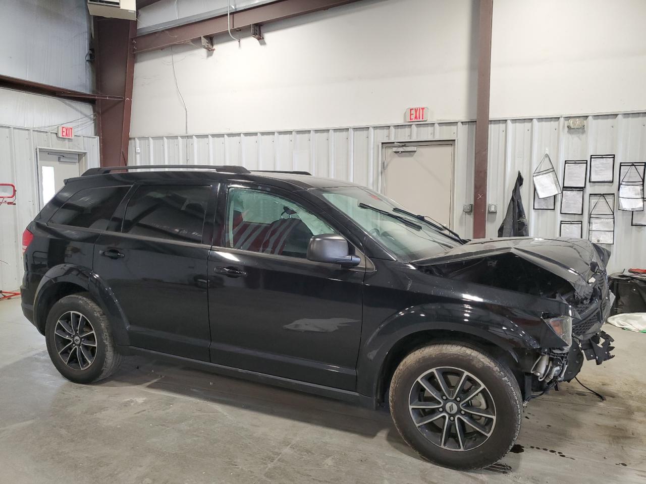 Photo 3 VIN: 3C4PDCAB1JT527604 - DODGE JOURNEY 