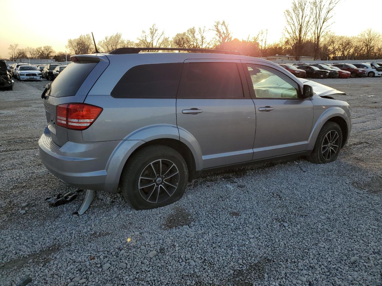 Photo 2 VIN: 3C4PDCAB1JT536013 - DODGE JOURNEY 