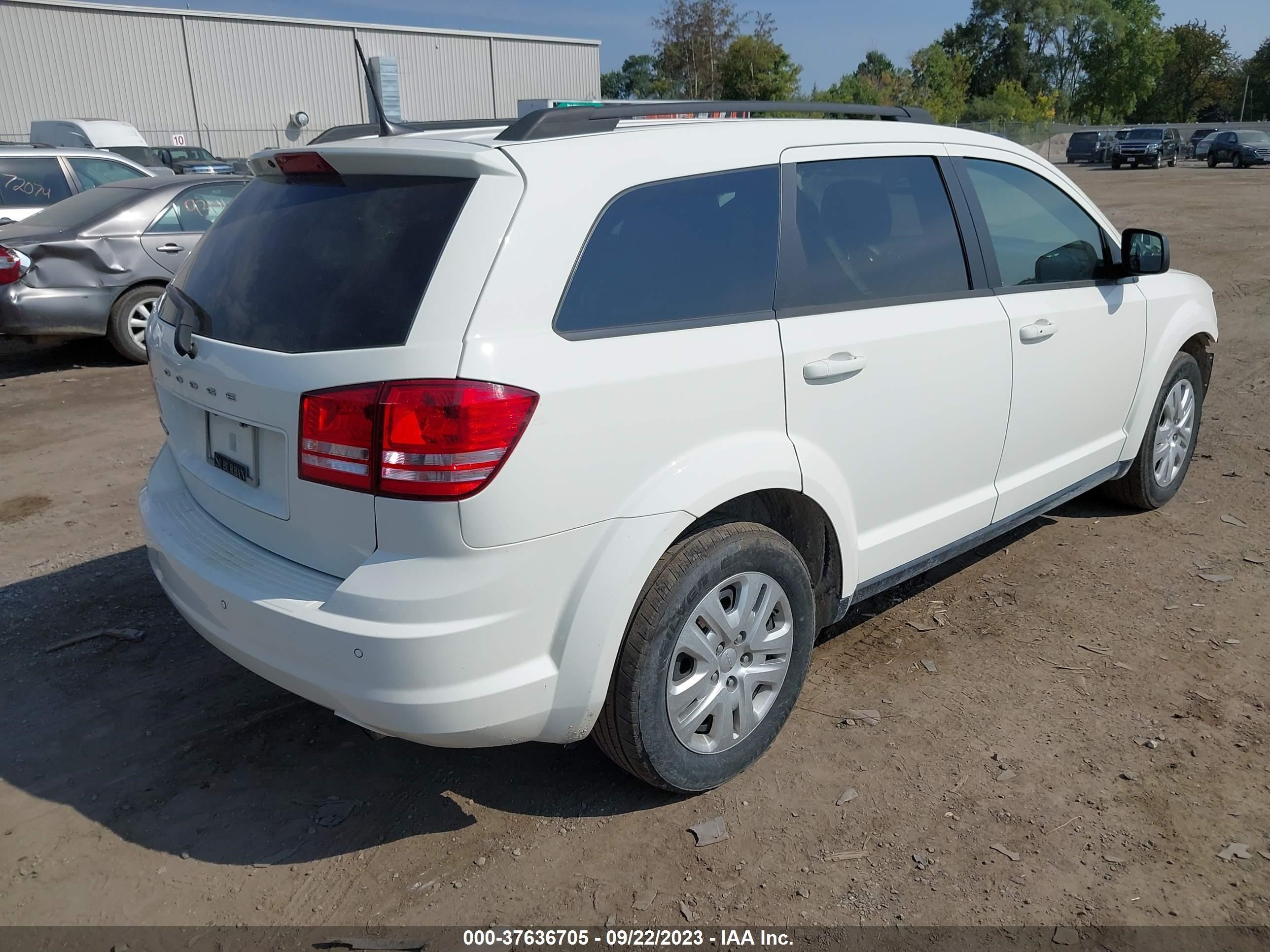 Photo 3 VIN: 3C4PDCAB1LT199734 - DODGE JOURNEY 