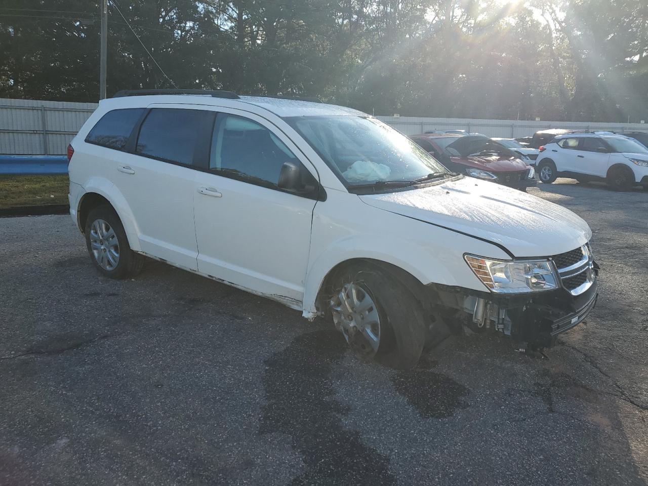 Photo 3 VIN: 3C4PDCAB1LT207105 - DODGE JOURNEY 