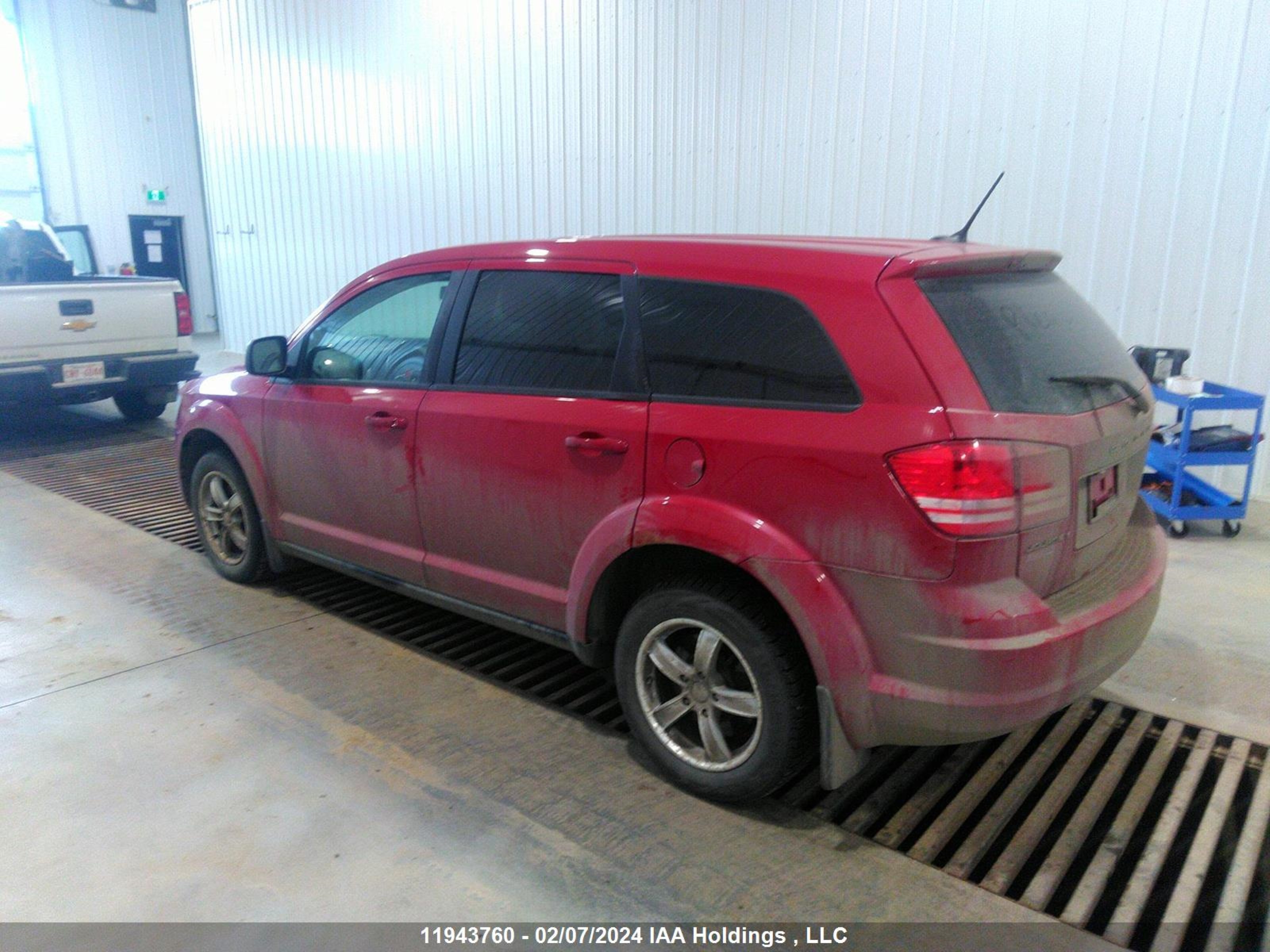 Photo 2 VIN: 3C4PDCAB2DT525395 - DODGE JOURNEY 