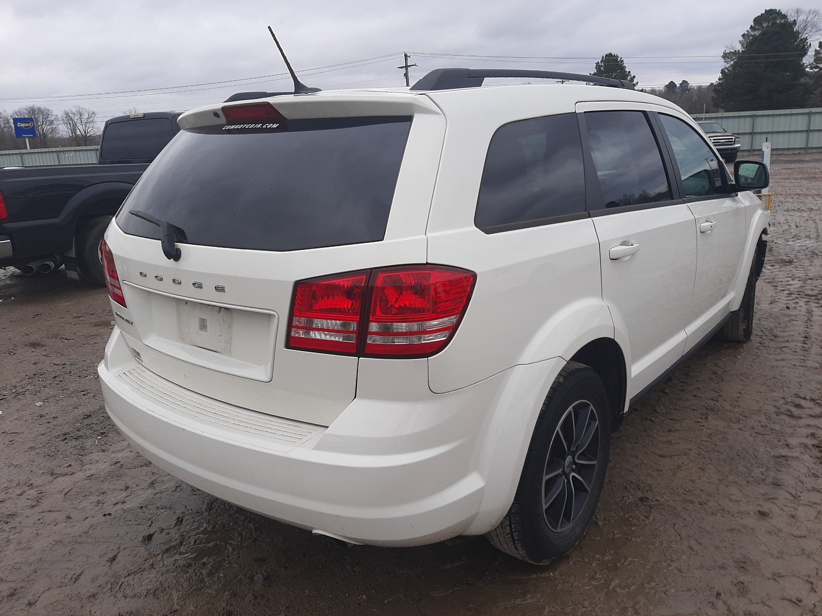 Photo 3 VIN: 3C4PDCAB2JT241258 - DODGE JOURNEY 