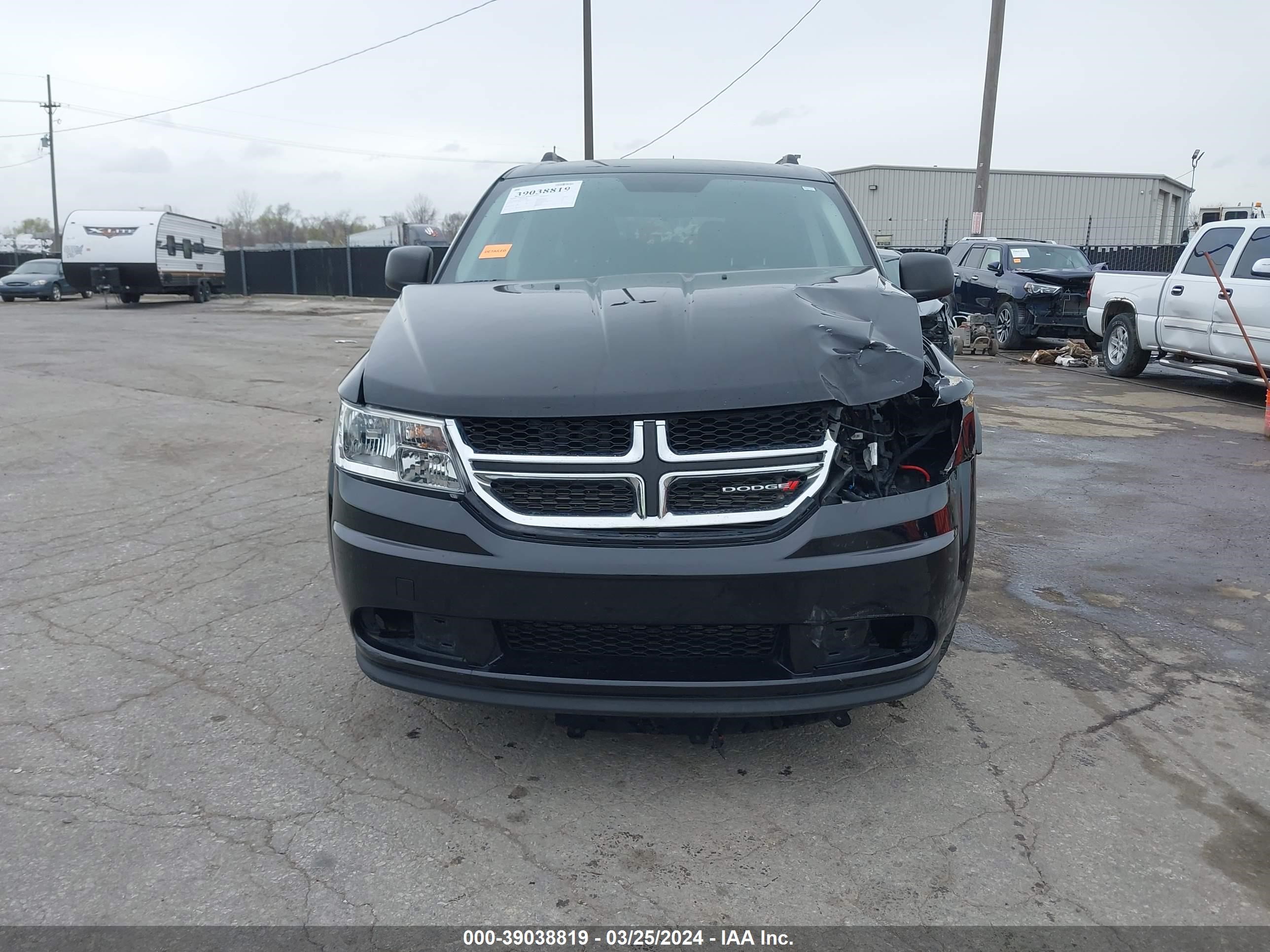 Photo 12 VIN: 3C4PDCAB2JT241390 - DODGE JOURNEY 