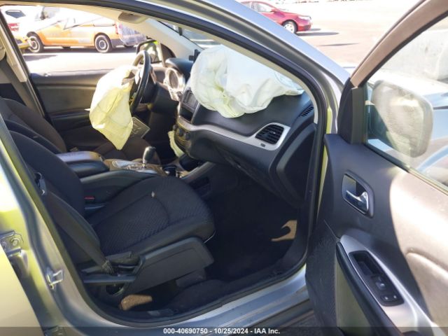 Photo 4 VIN: 3C4PDCAB2JT242829 - DODGE JOURNEY 