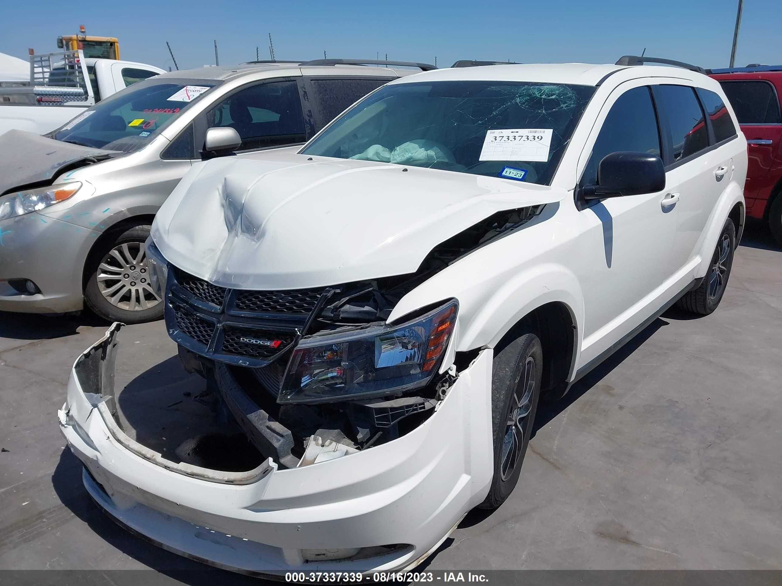 Photo 1 VIN: 3C4PDCAB2JT288449 - DODGE JOURNEY 