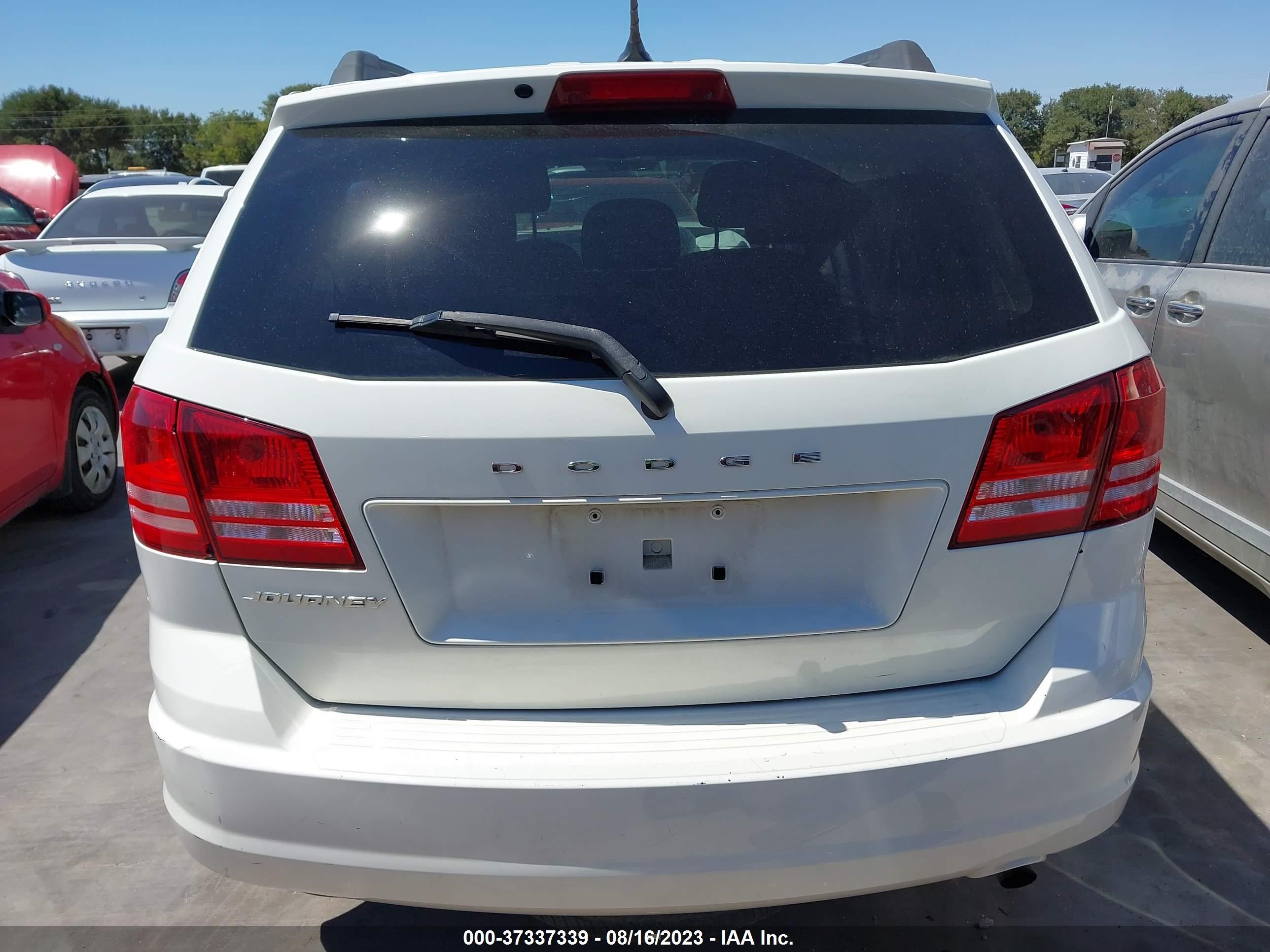 Photo 16 VIN: 3C4PDCAB2JT288449 - DODGE JOURNEY 