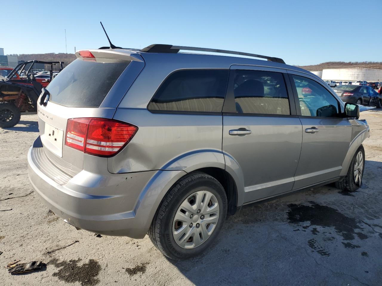 Photo 2 VIN: 3C4PDCAB2JT427656 - DODGE JOURNEY 