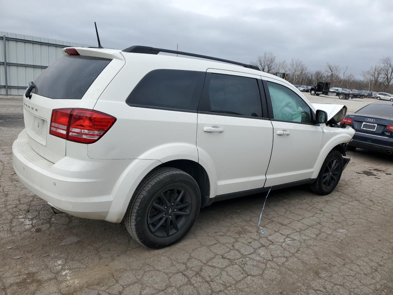 Photo 2 VIN: 3C4PDCAB2LT266261 - DODGE JOURNEY 