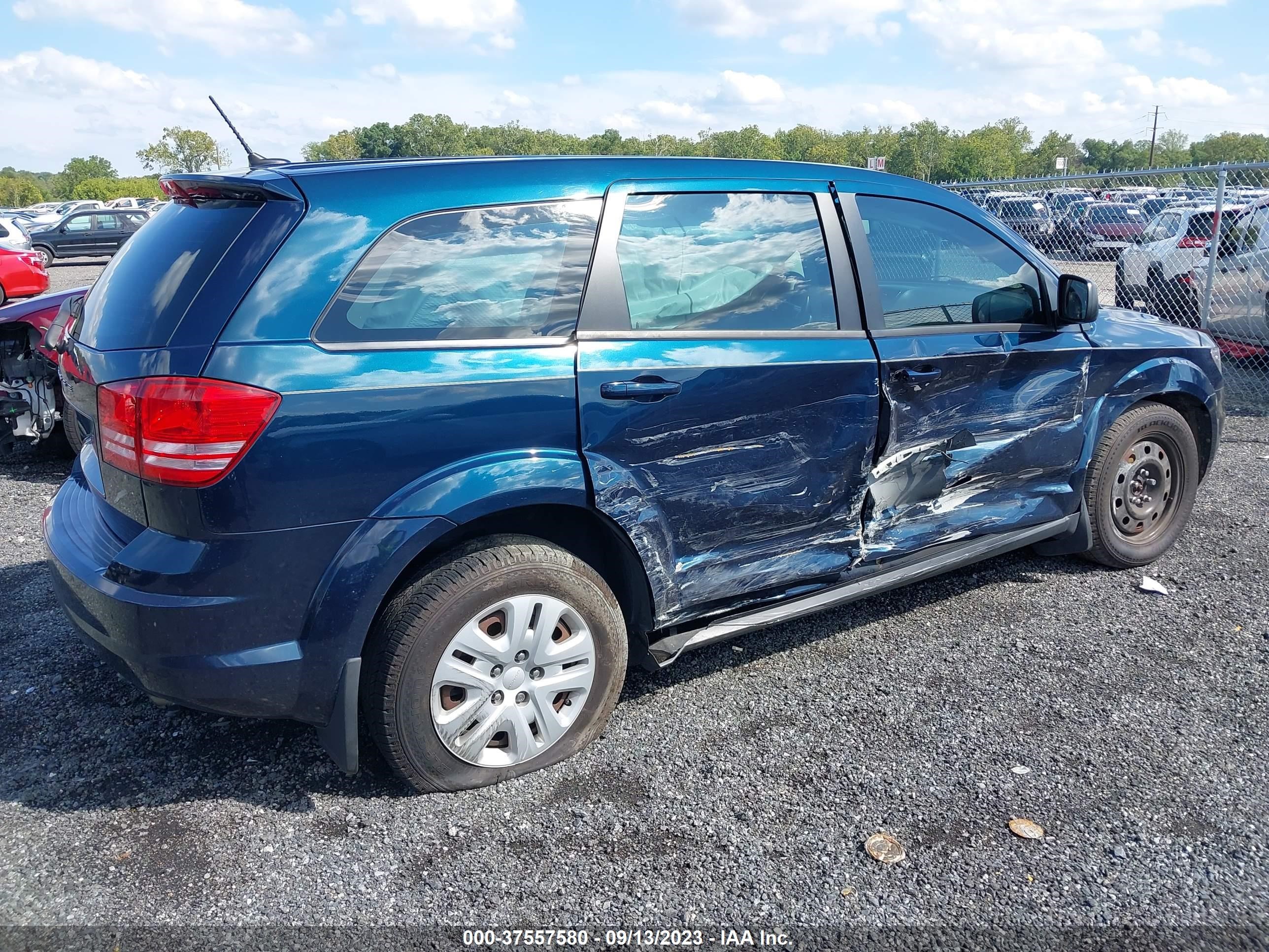 Photo 3 VIN: 3C4PDCAB3ET116405 - DODGE JOURNEY 