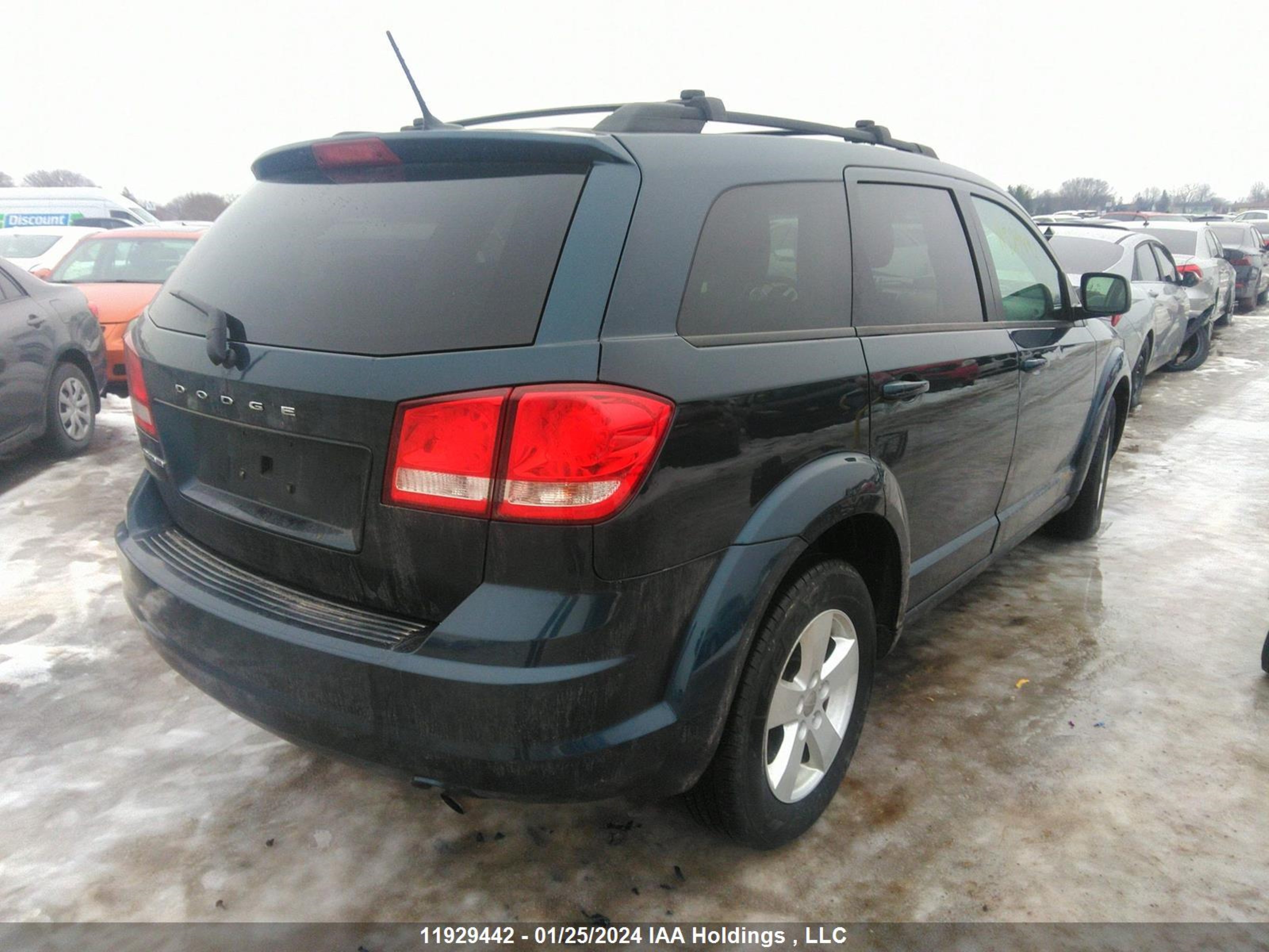 Photo 3 VIN: 3C4PDCAB3FT674093 - DODGE JOURNEY 