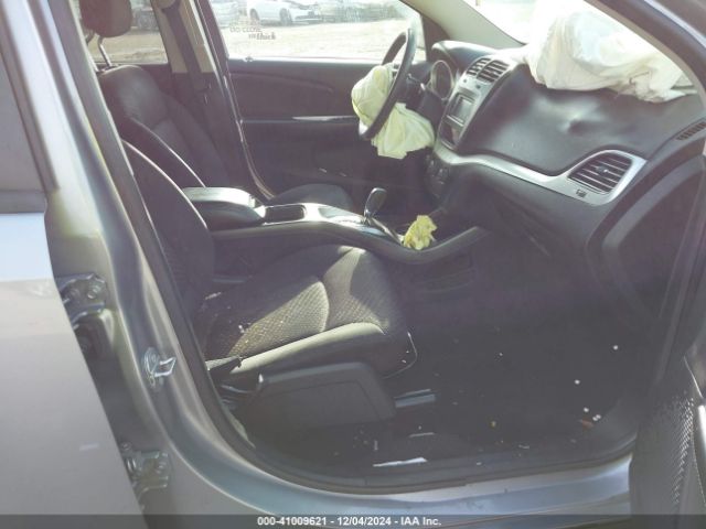 Photo 4 VIN: 3C4PDCAB3FT739279 - DODGE JOURNEY 