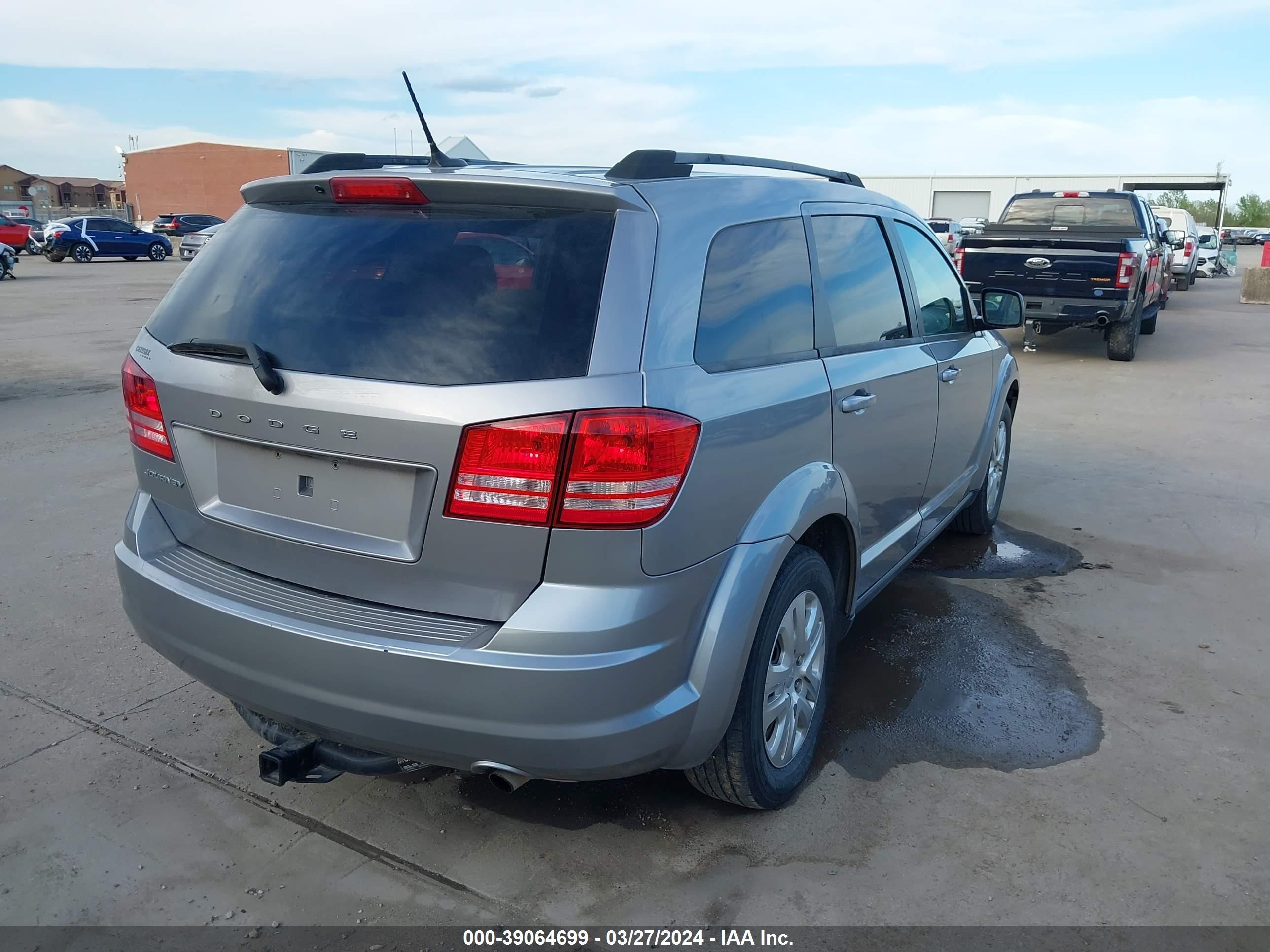 Photo 3 VIN: 3C4PDCAB3HT590312 - DODGE JOURNEY 