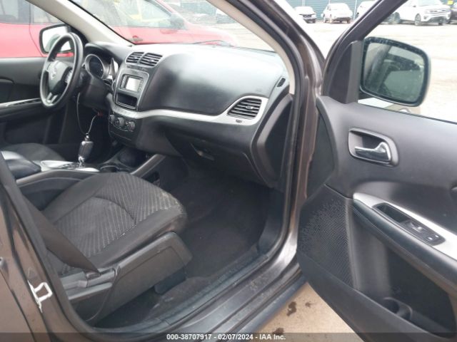 Photo 4 VIN: 3C4PDCAB3JT243245 - DODGE JOURNEY 