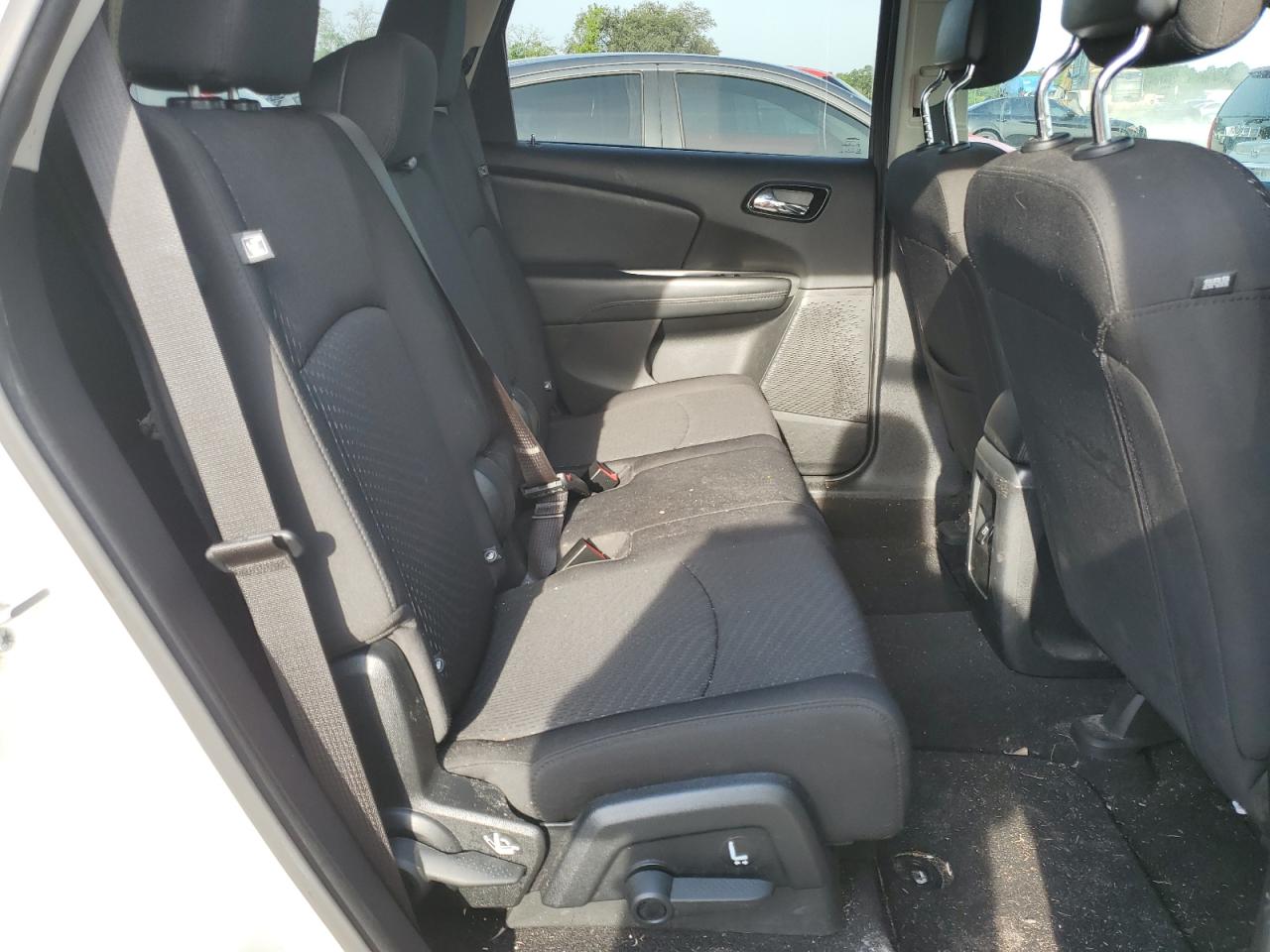 Photo 10 VIN: 3C4PDCAB3JT295765 - DODGE JOURNEY 