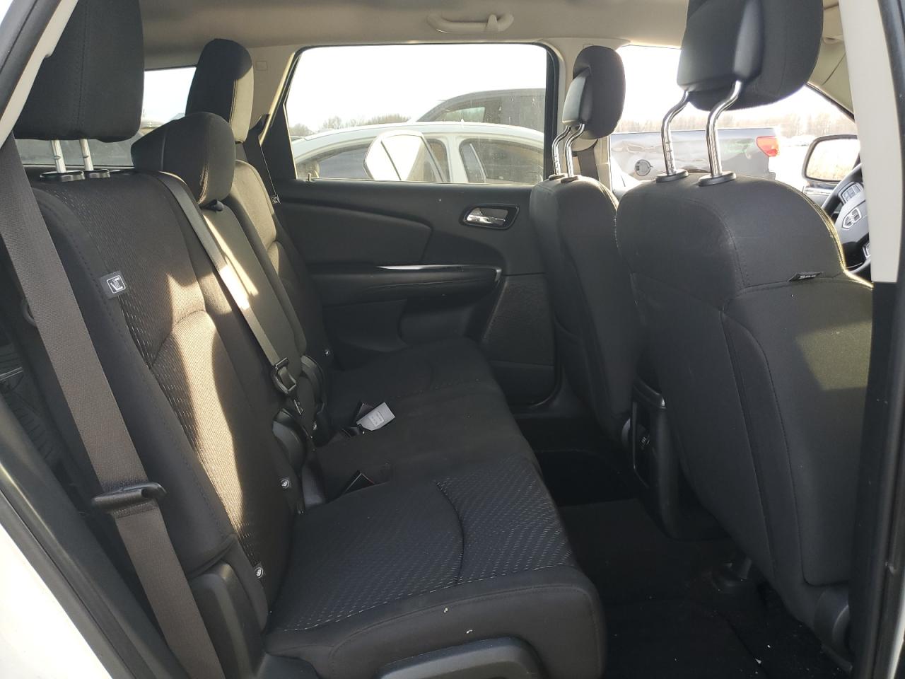 Photo 10 VIN: 3C4PDCAB3JT534165 - DODGE JOURNEY 