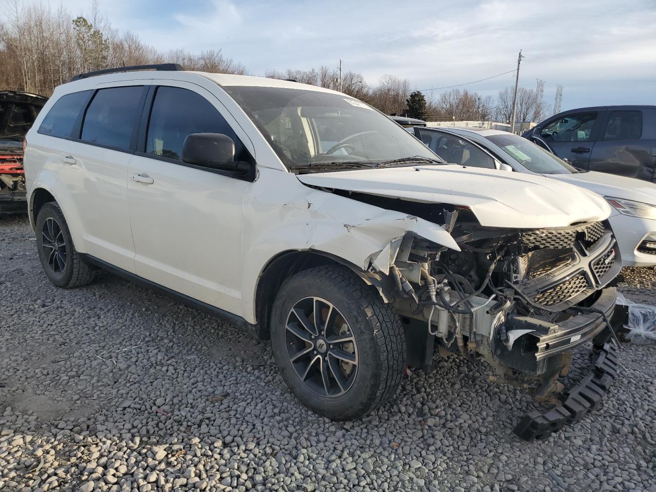 Photo 3 VIN: 3C4PDCAB3JT534165 - DODGE JOURNEY 