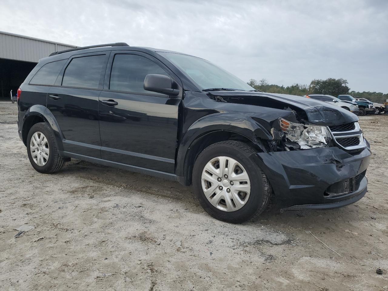 Photo 3 VIN: 3C4PDCAB3KT859996 - DODGE JOURNEY 