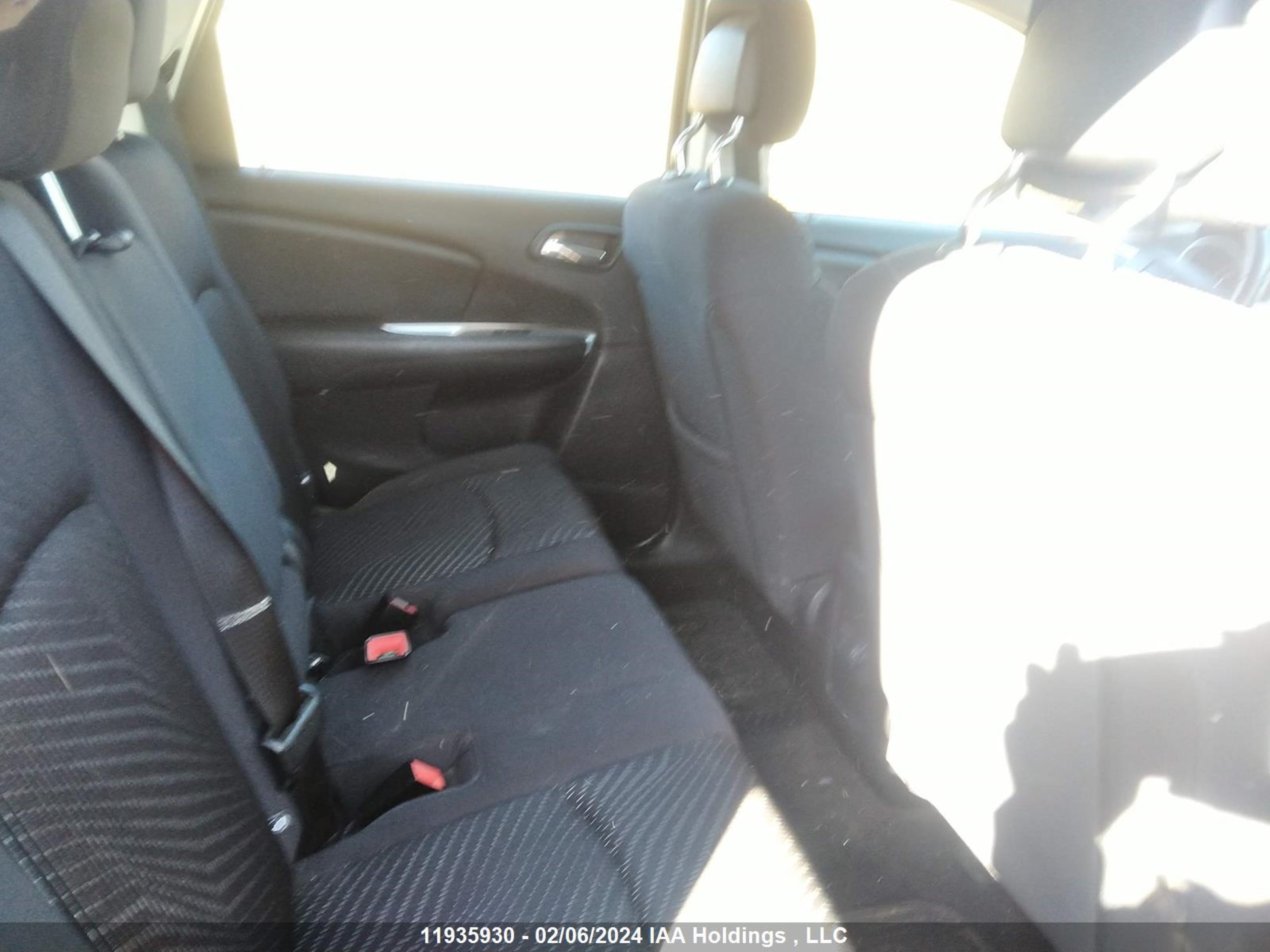 Photo 7 VIN: 3C4PDCAB4DT523177 - DODGE JOURNEY 