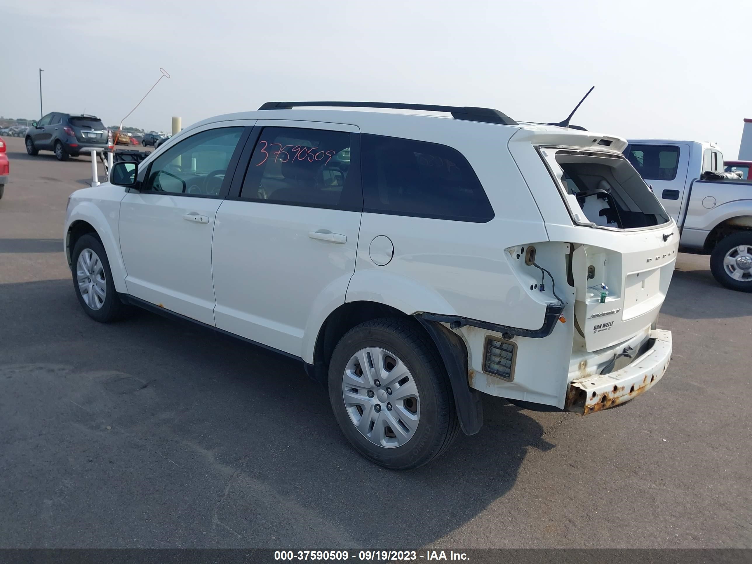 Photo 2 VIN: 3C4PDCAB4ET284408 - DODGE JOURNEY 