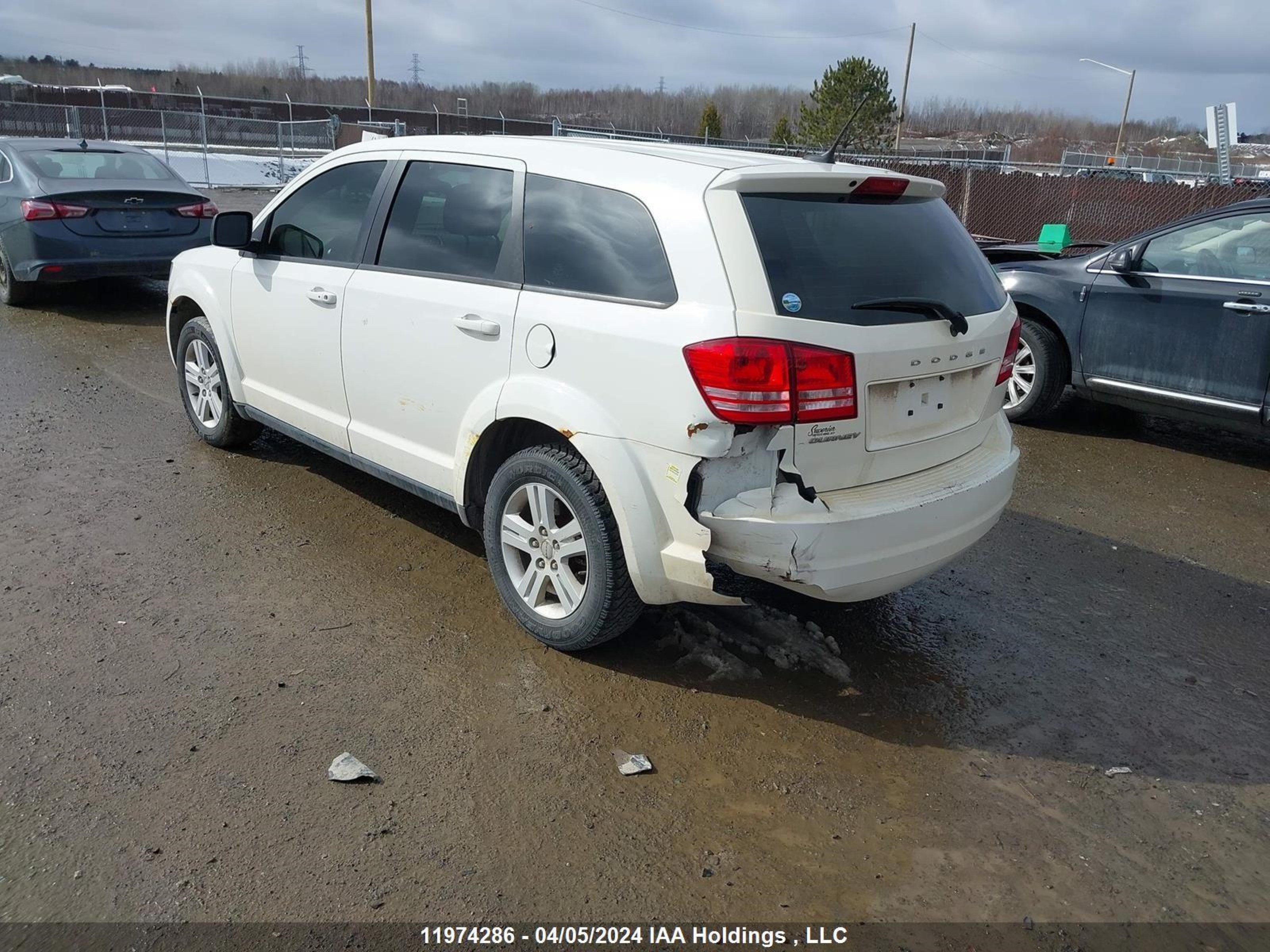 Photo 2 VIN: 3C4PDCAB4FT657836 - DODGE JOURNEY 