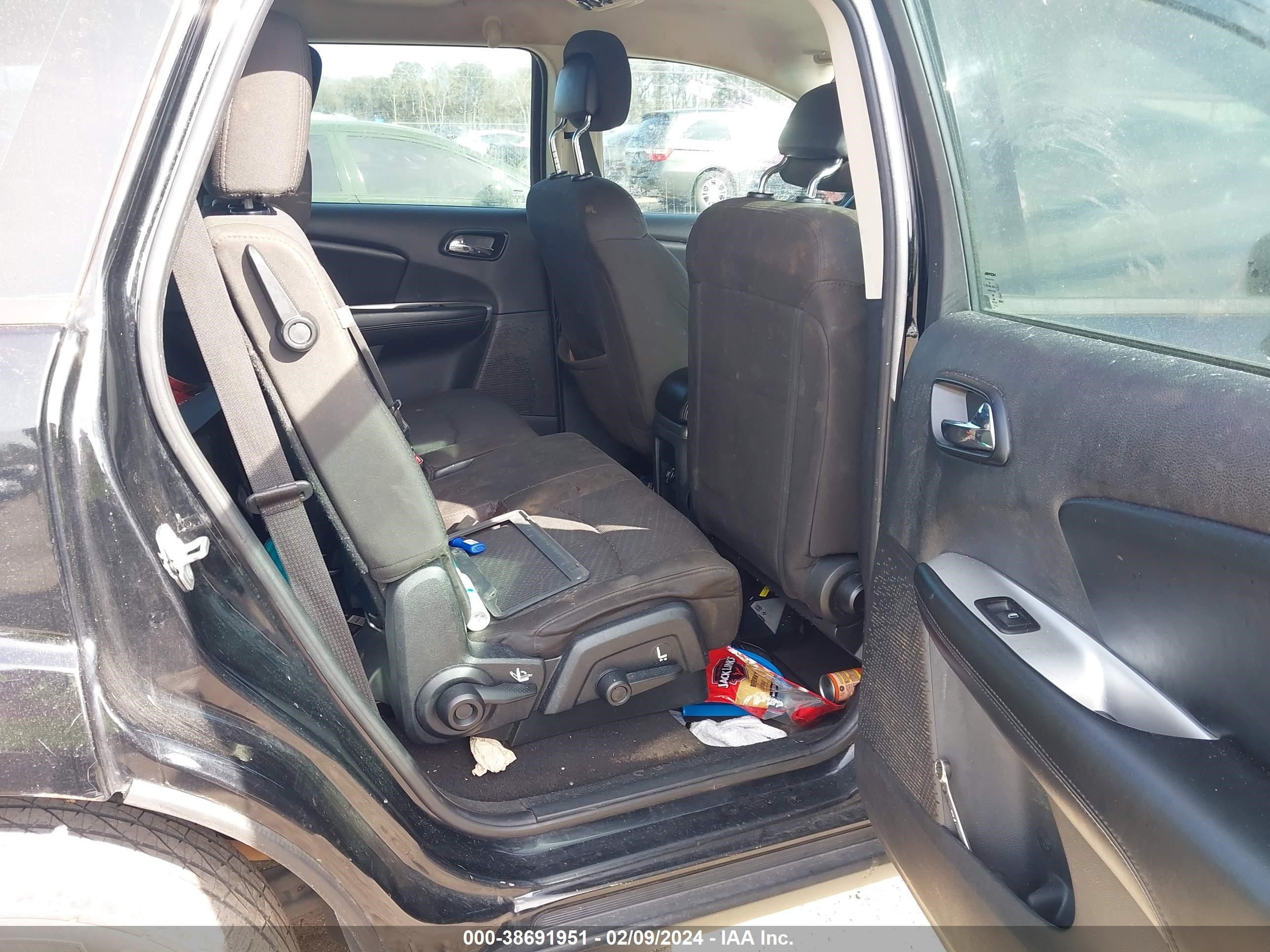 Photo 7 VIN: 3C4PDCAB4FT708297 - DODGE JOURNEY 