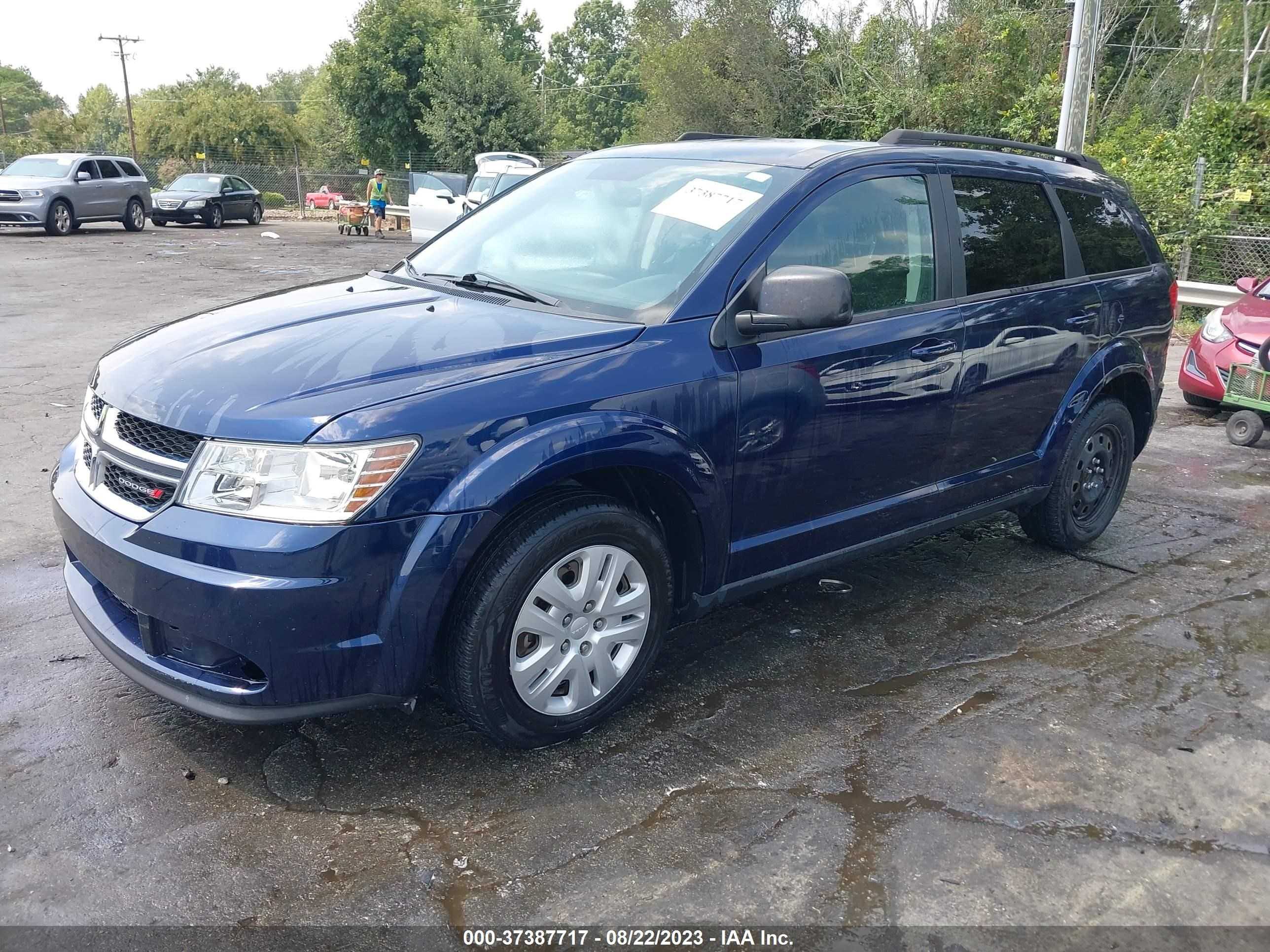 Photo 1 VIN: 3C4PDCAB4JT235980 - DODGE JOURNEY 