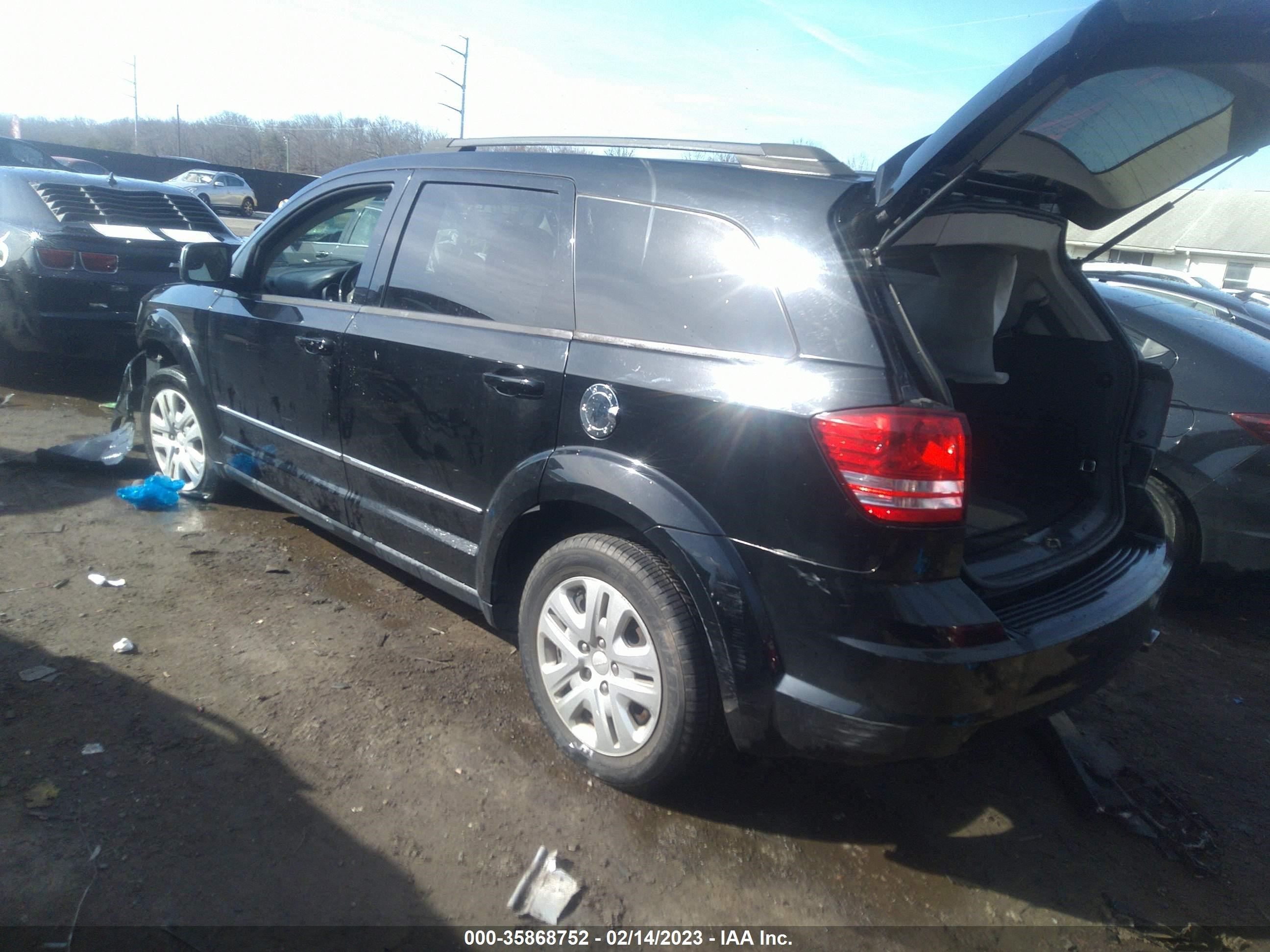 Photo 2 VIN: 3C4PDCAB4JT243576 - DODGE JOURNEY 