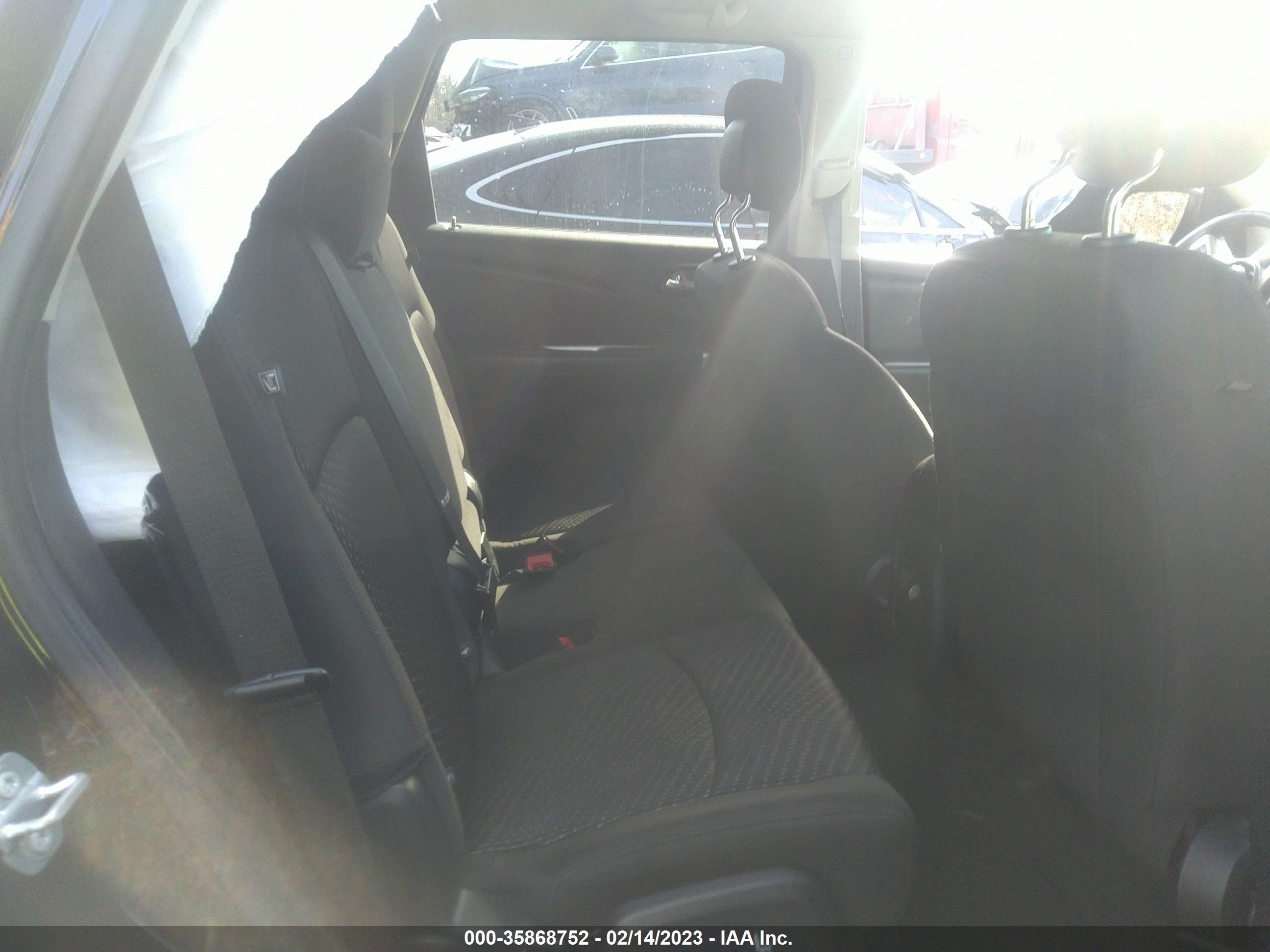 Photo 7 VIN: 3C4PDCAB4JT243576 - DODGE JOURNEY 