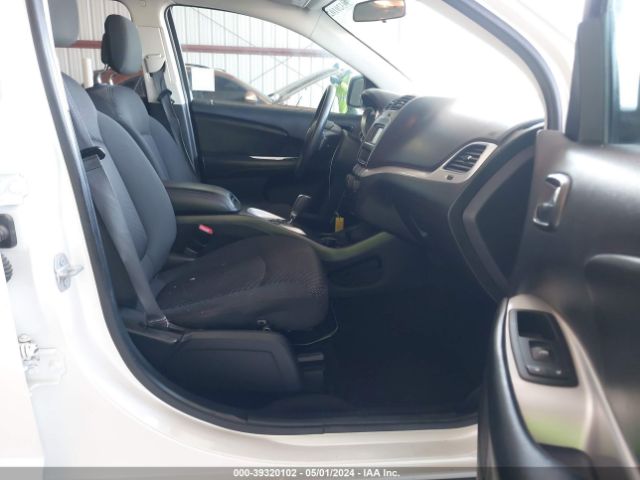 Photo 4 VIN: 3C4PDCAB4JT275718 - DODGE JOURNEY 