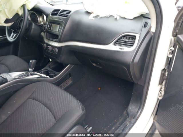 Photo 4 VIN: 3C4PDCAB4JT276979 - DODGE JOURNEY 