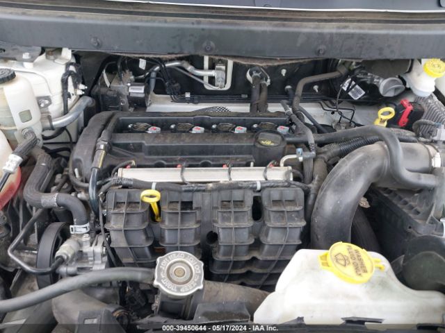 Photo 9 VIN: 3C4PDCAB4JT276979 - DODGE JOURNEY 