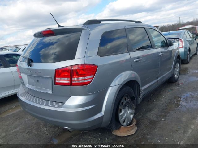 Photo 3 VIN: 3C4PDCAB4JT302271 - DODGE JOURNEY 