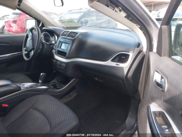 Photo 4 VIN: 3C4PDCAB4JT302271 - DODGE JOURNEY 