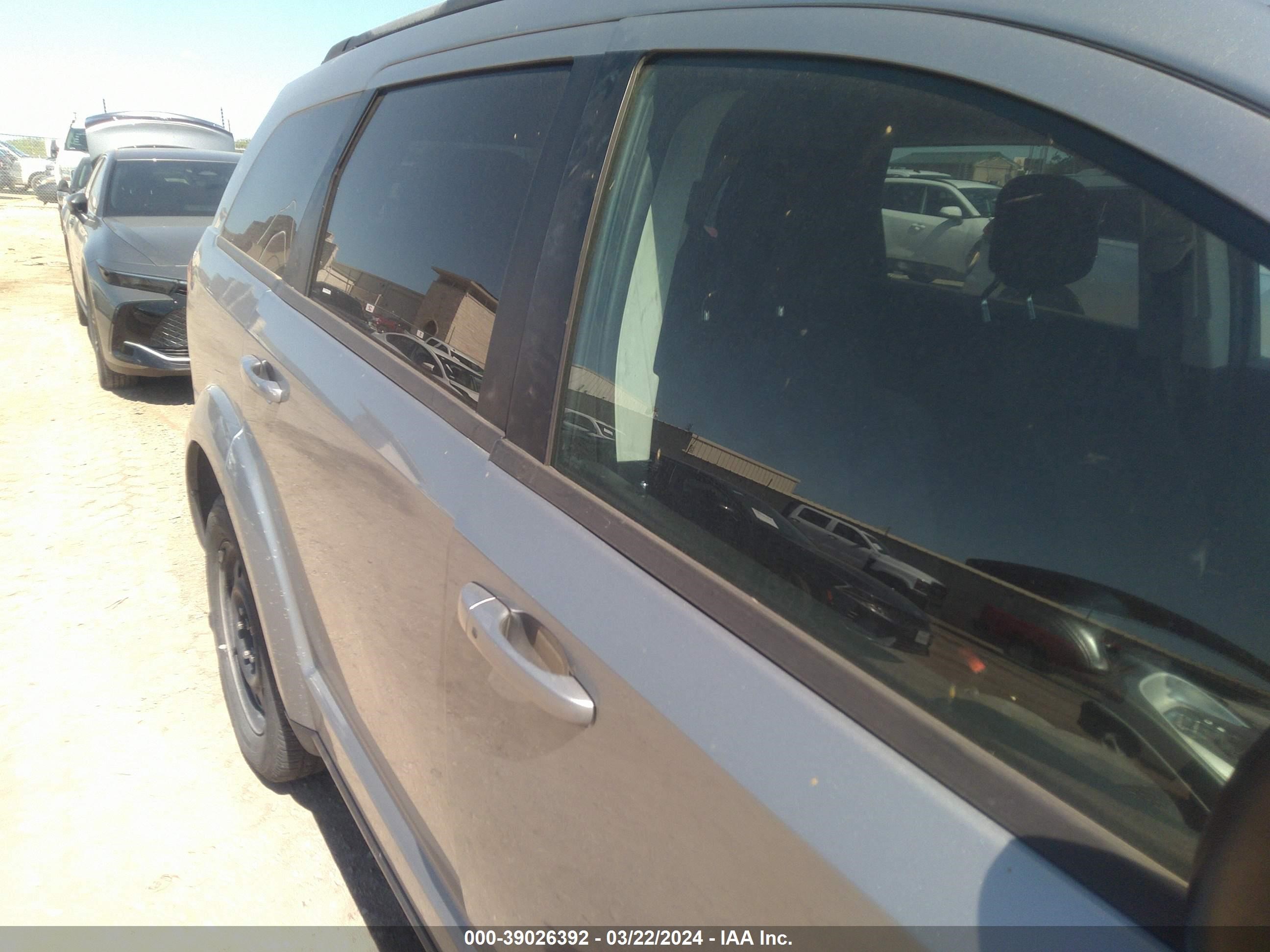 Photo 16 VIN: 3C4PDCAB4JT443504 - DODGE JOURNEY 