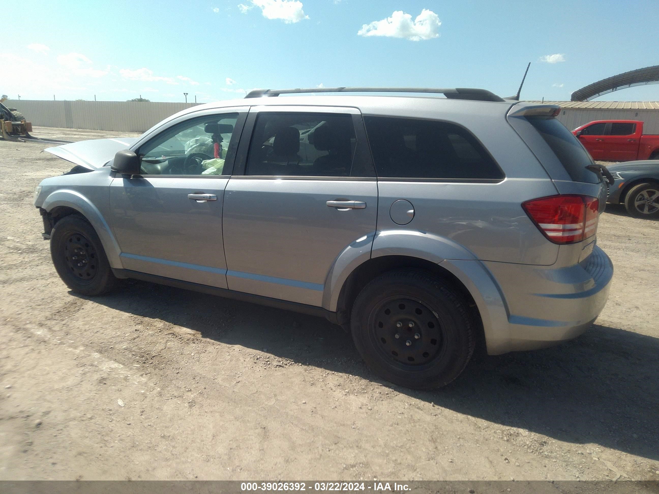 Photo 2 VIN: 3C4PDCAB4JT443504 - DODGE JOURNEY 