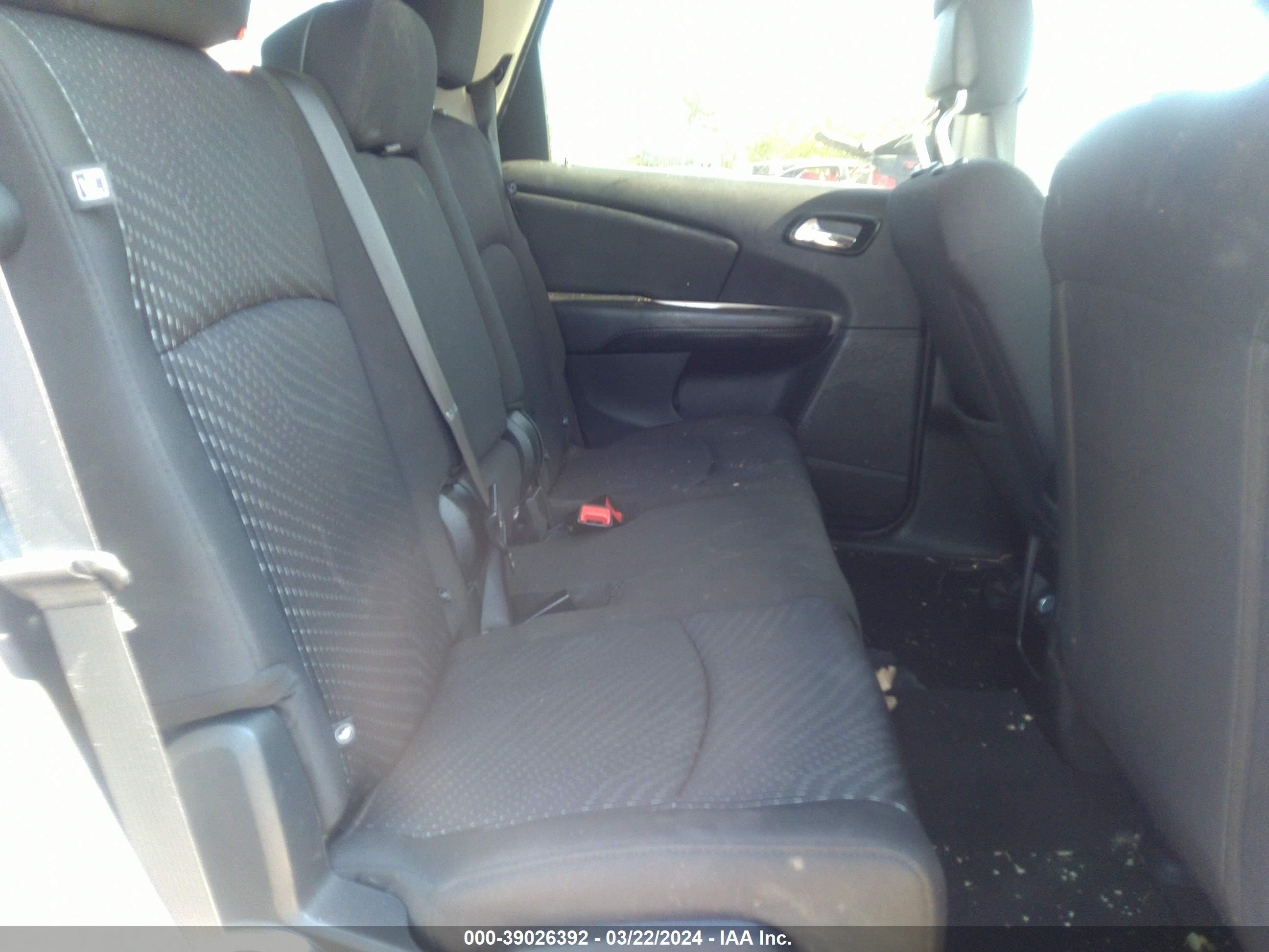 Photo 7 VIN: 3C4PDCAB4JT443504 - DODGE JOURNEY 