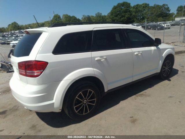 Photo 3 VIN: 3C4PDCAB4JT474199 - DODGE JOURNEY 